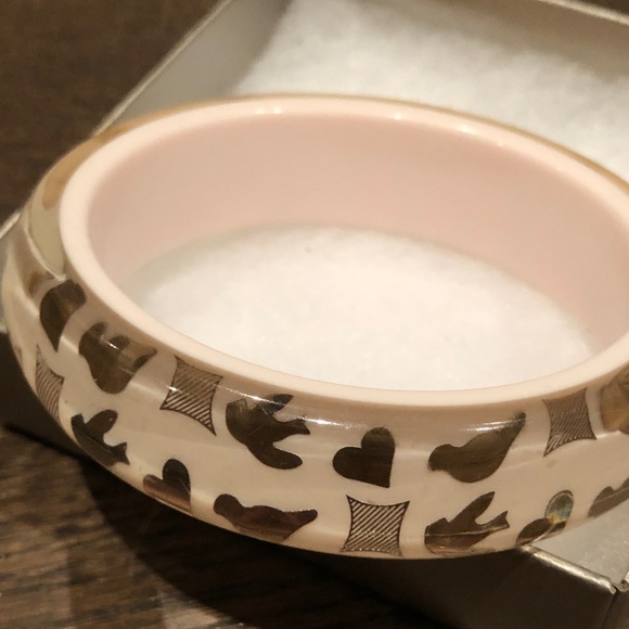 Marc by Marc Jacobs "save the world" bangle bracelet - off white - Picture 4 of 4